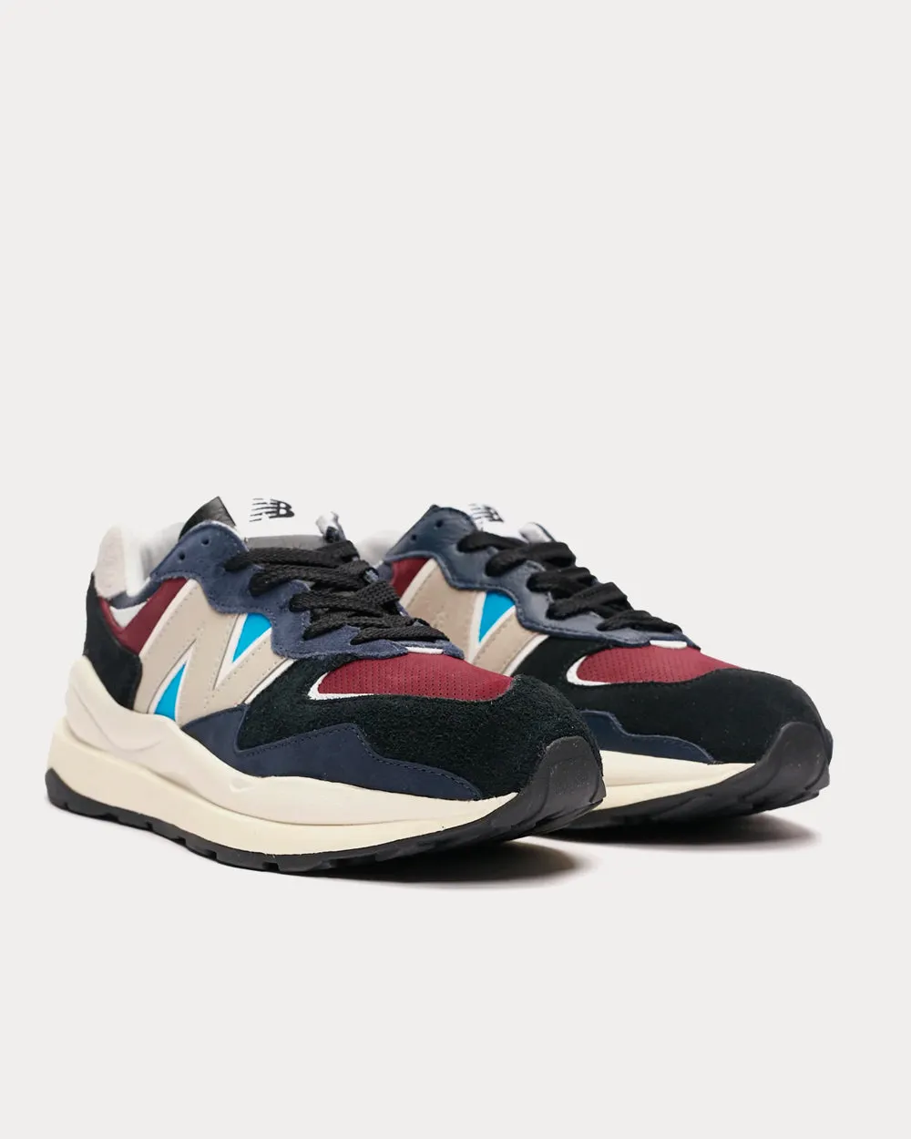 57/40 Nb Navy with NB burgundy Low Top Sneakers