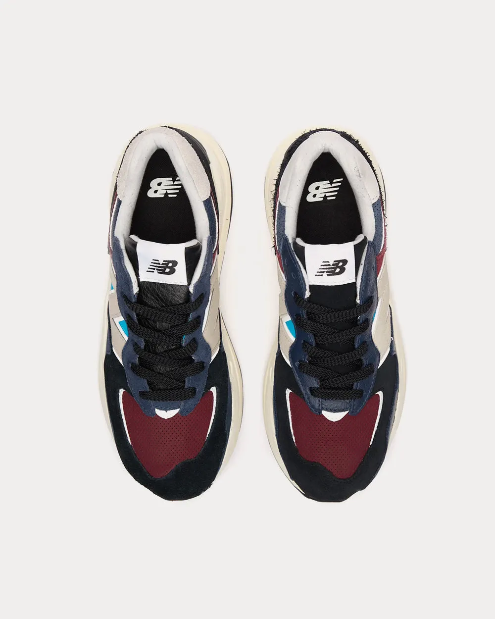 57/40 Nb Navy with NB burgundy Low Top Sneakers