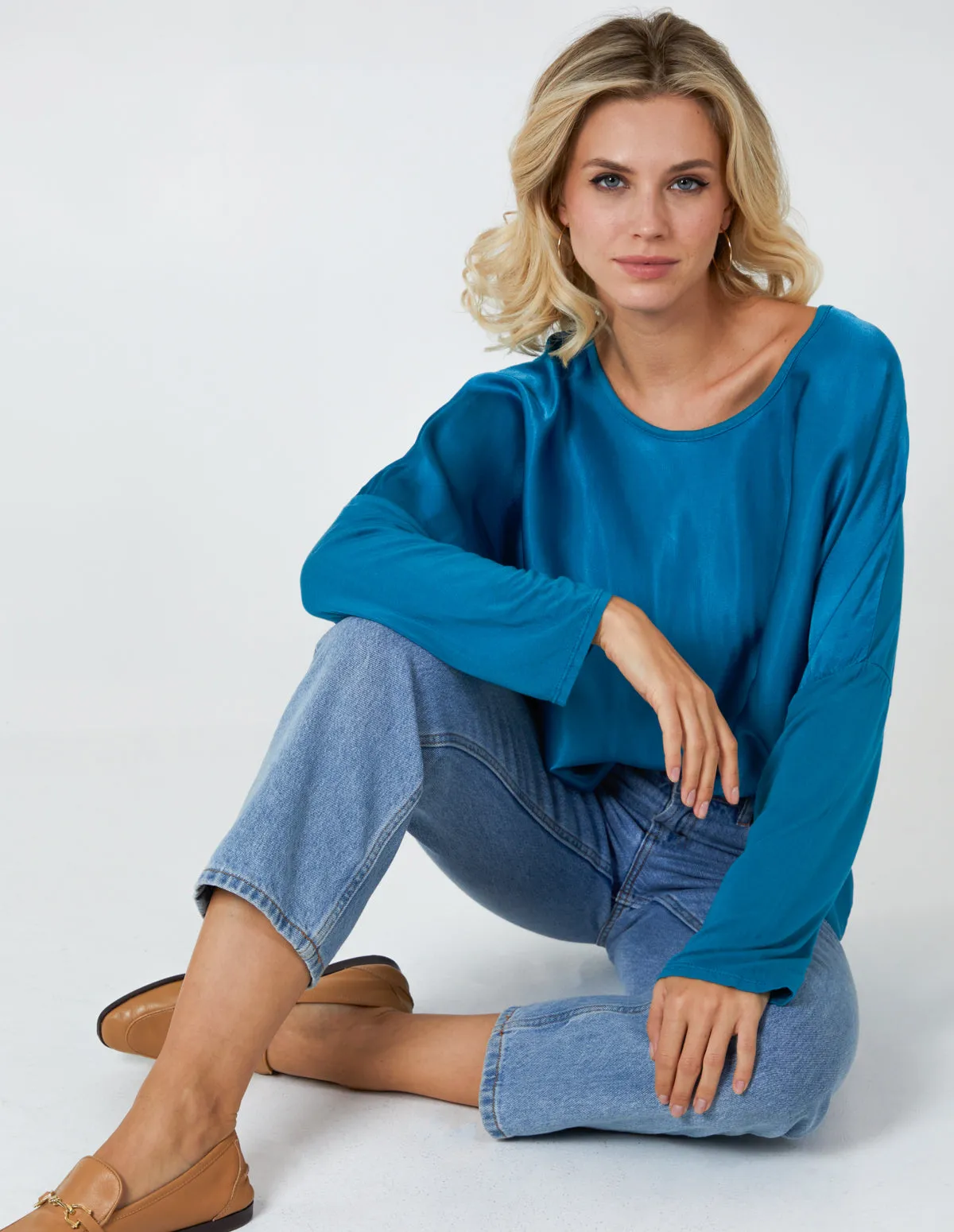 Long Sleeve Satin Feel Necklace Top