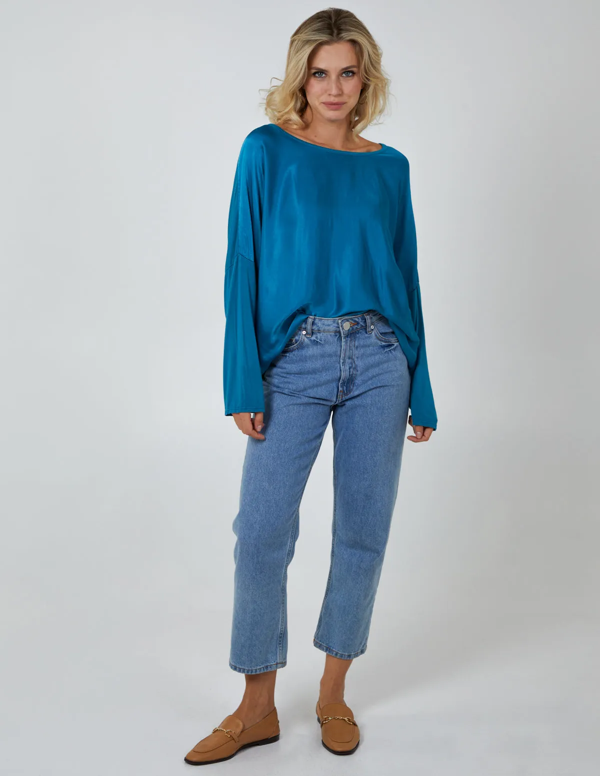 Long Sleeve Satin Feel Necklace Top