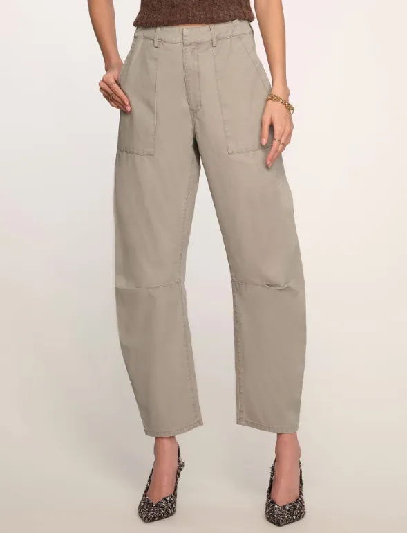 Lupita Pant