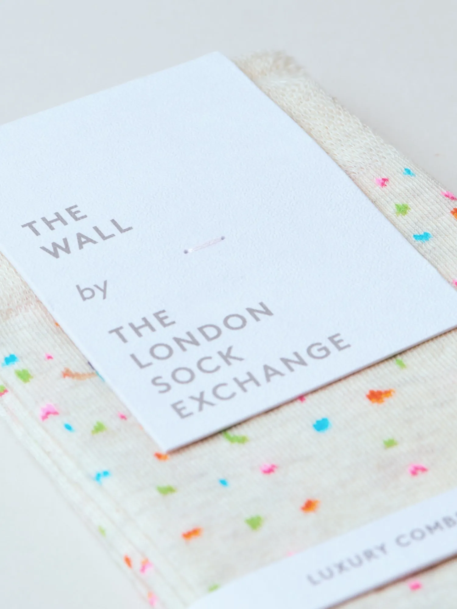 The Wall – Bright