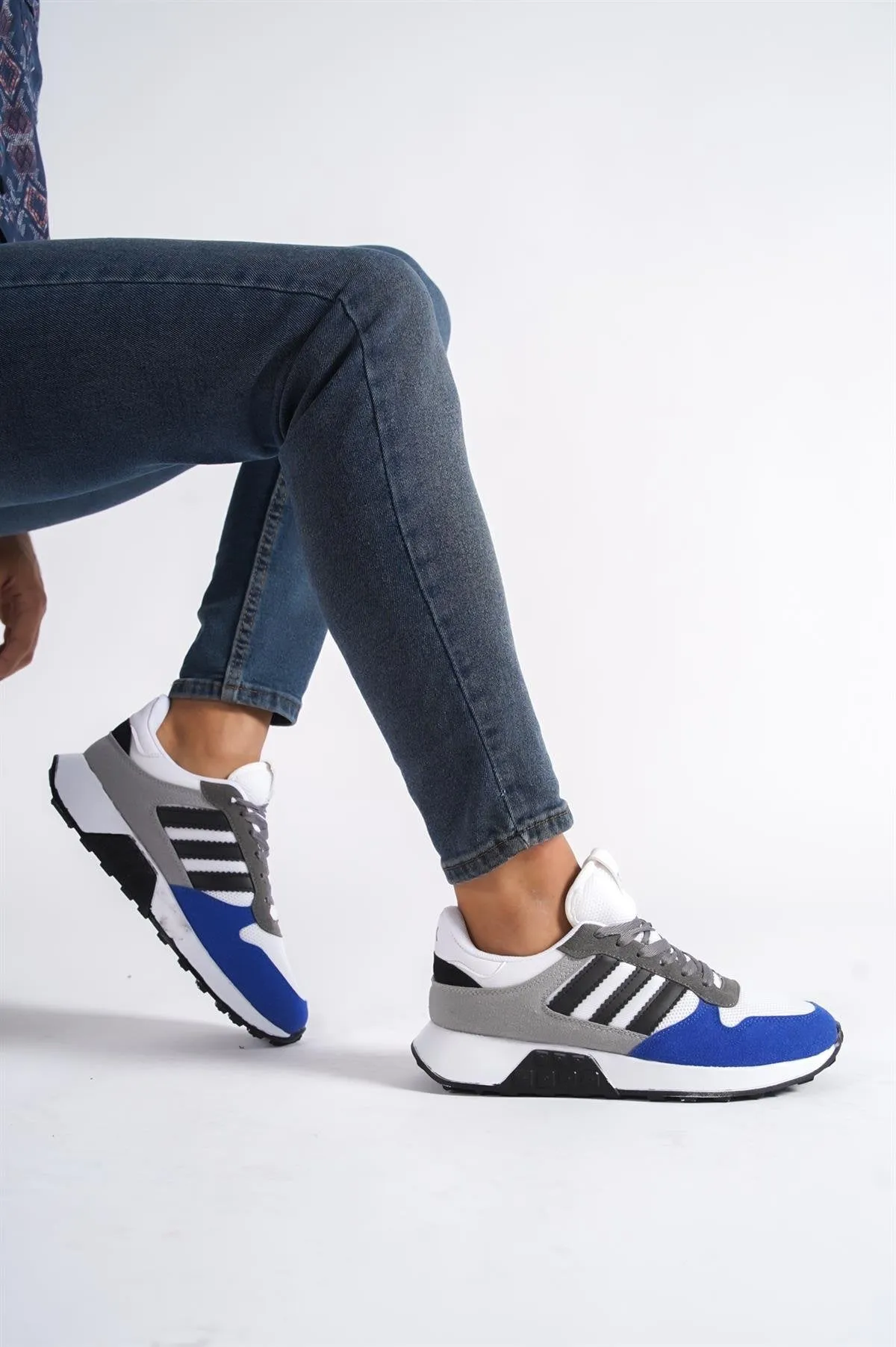 Unisex Blue 3 Stripes Sneaker