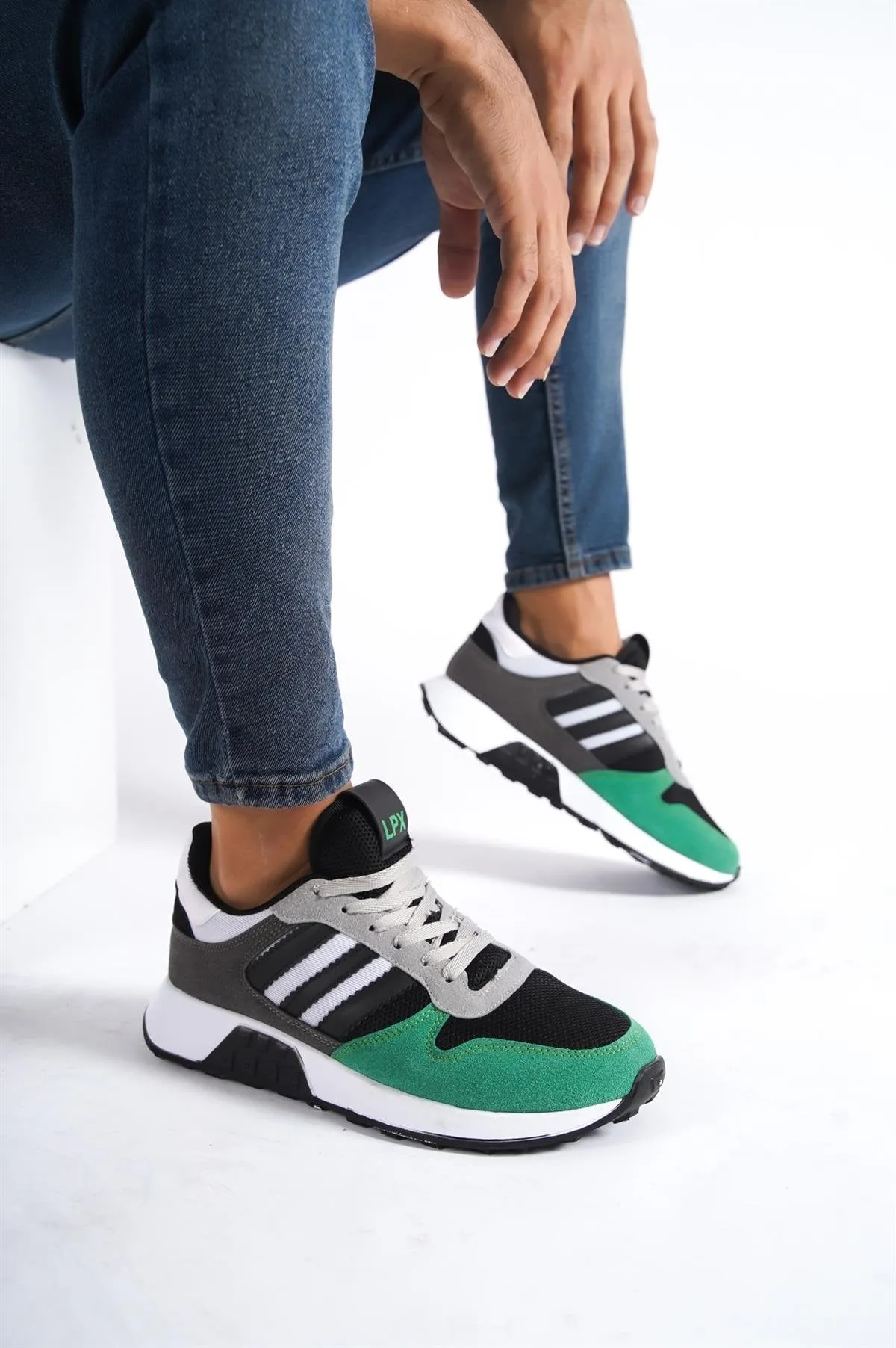 Unisex Green 3 Stripes Sneaker