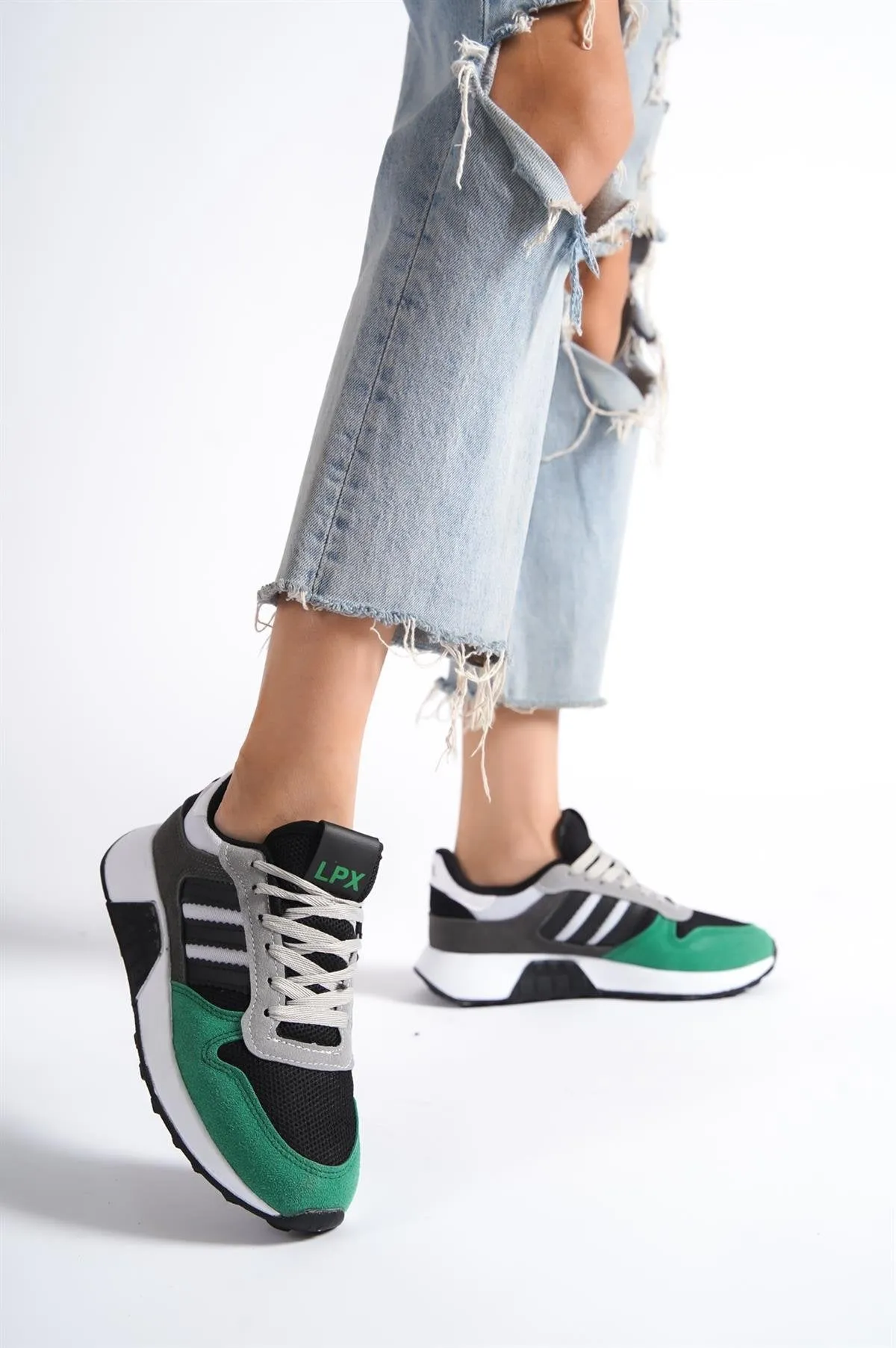 Unisex Green 3 Stripes Sneaker