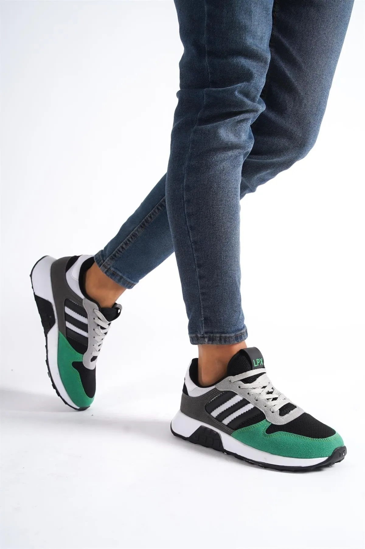 Unisex Green 3 Stripes Sneaker
