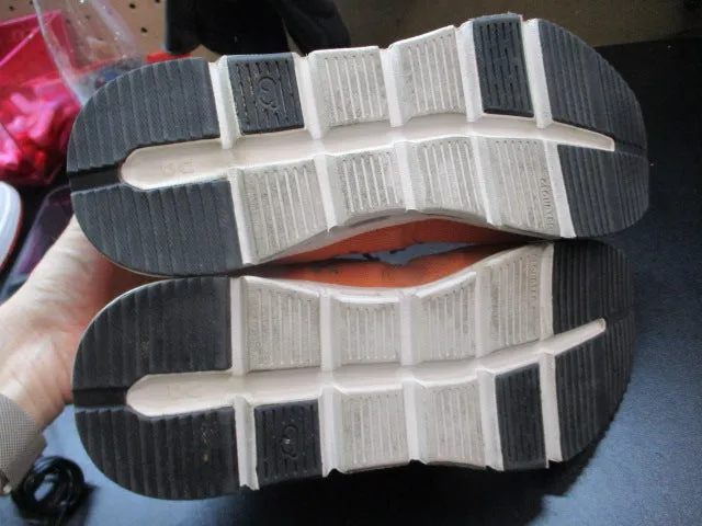 Used On Cloud Sneakers Size 5.5