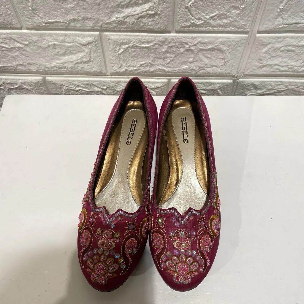 Vintage 90s Beaded Round Kitten Heels