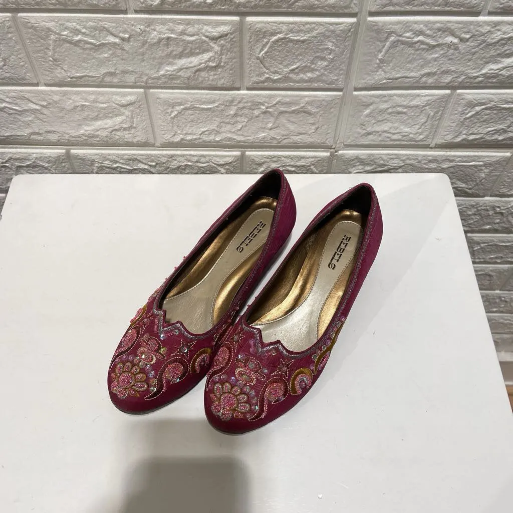 Vintage 90s Beaded Round Kitten Heels