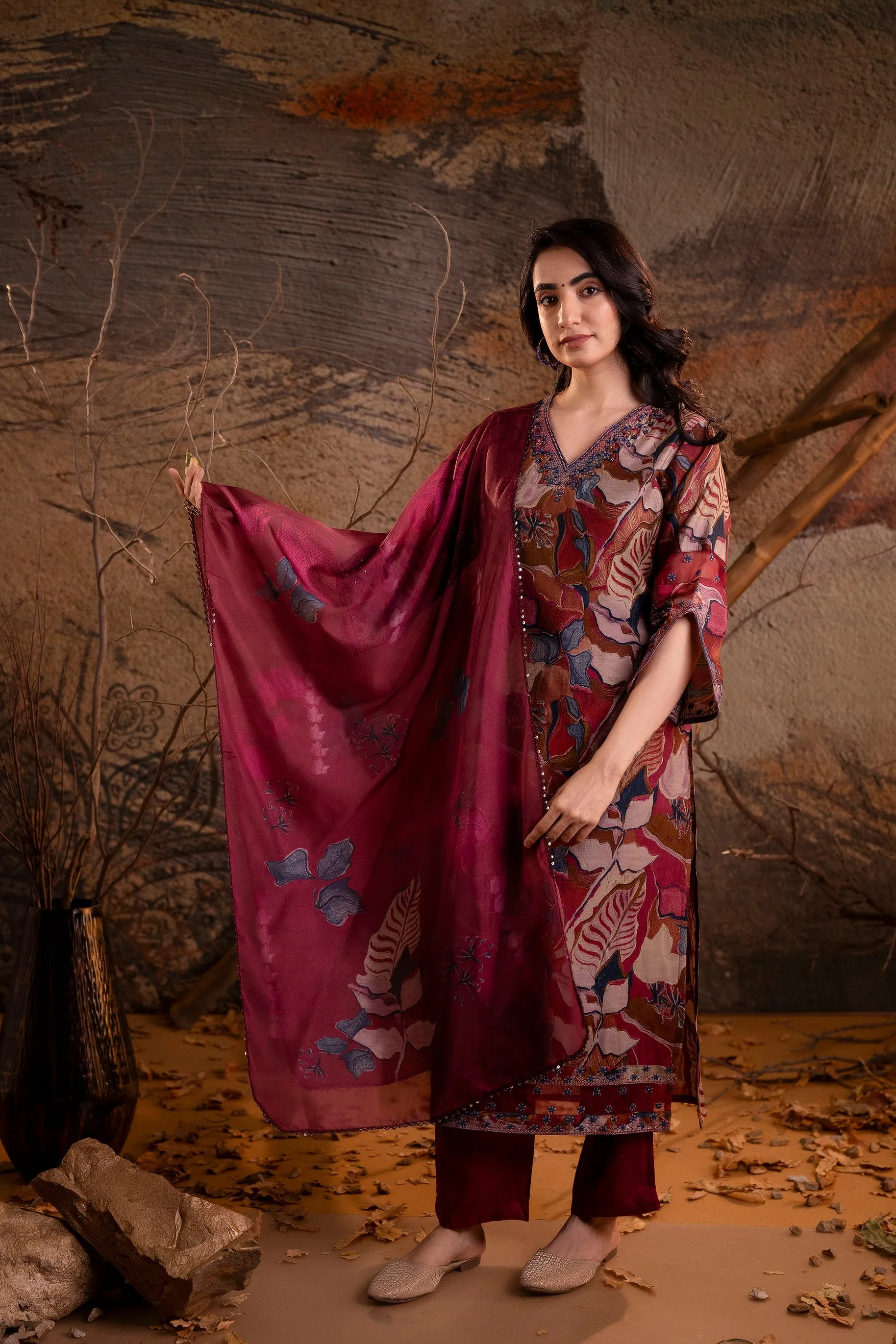 Women's Maroon Muslin Kurta Pant and Dupatta Set