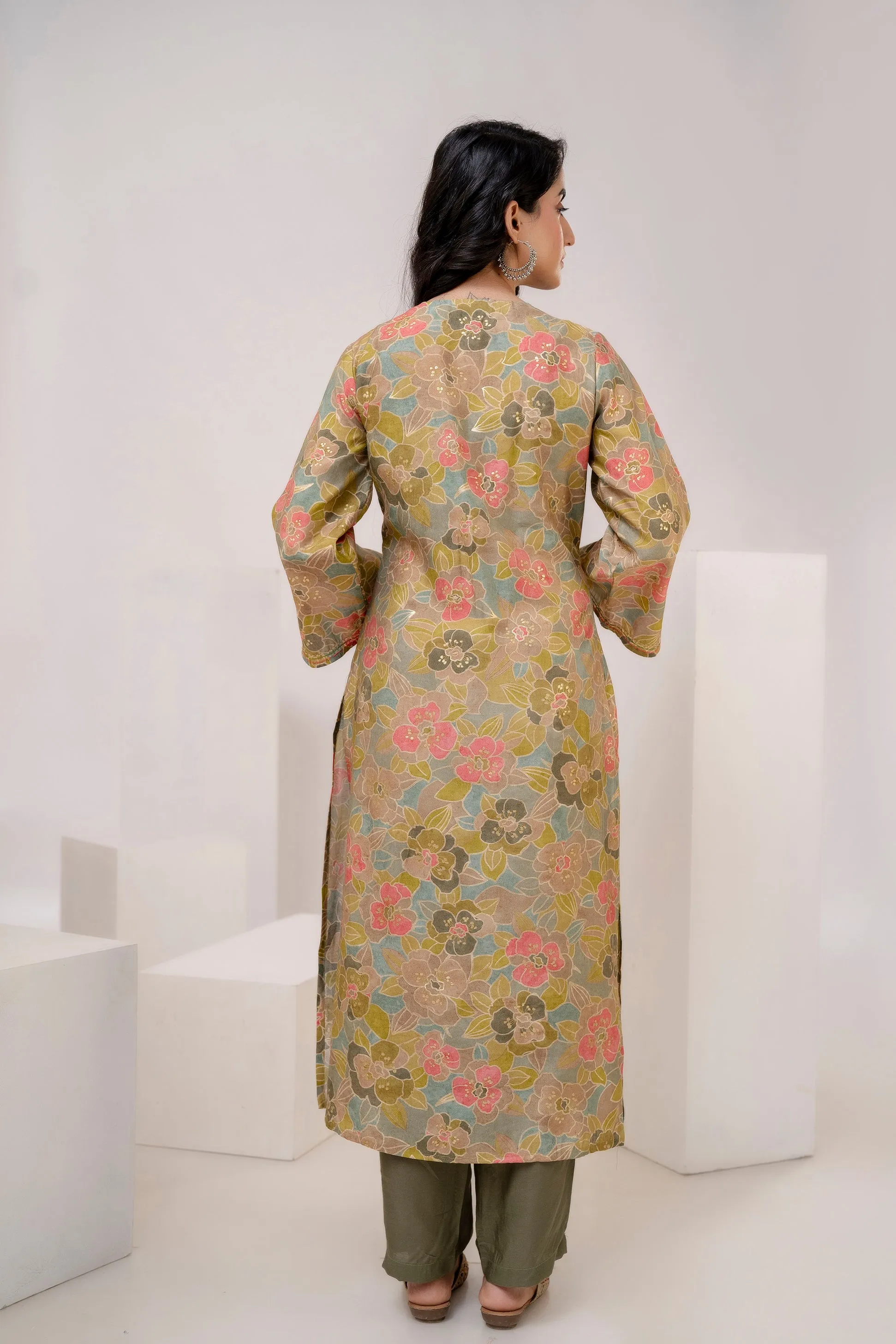 Women's Olive Green Muslin Kurta Pant and Dupatta Set