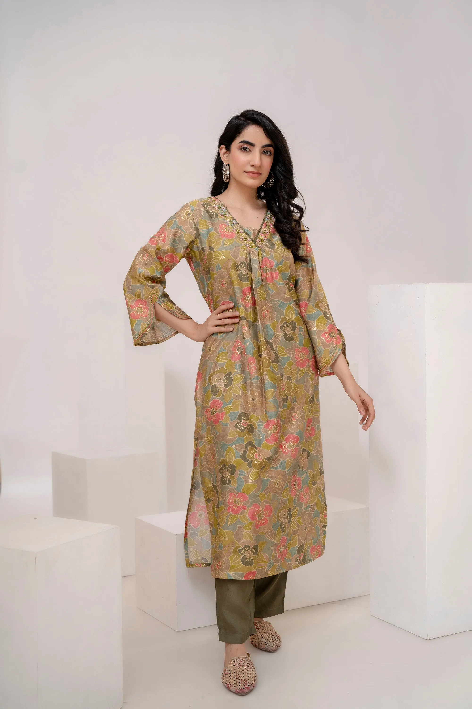 Women's Olive Green Muslin Kurta Pant and Dupatta Set
