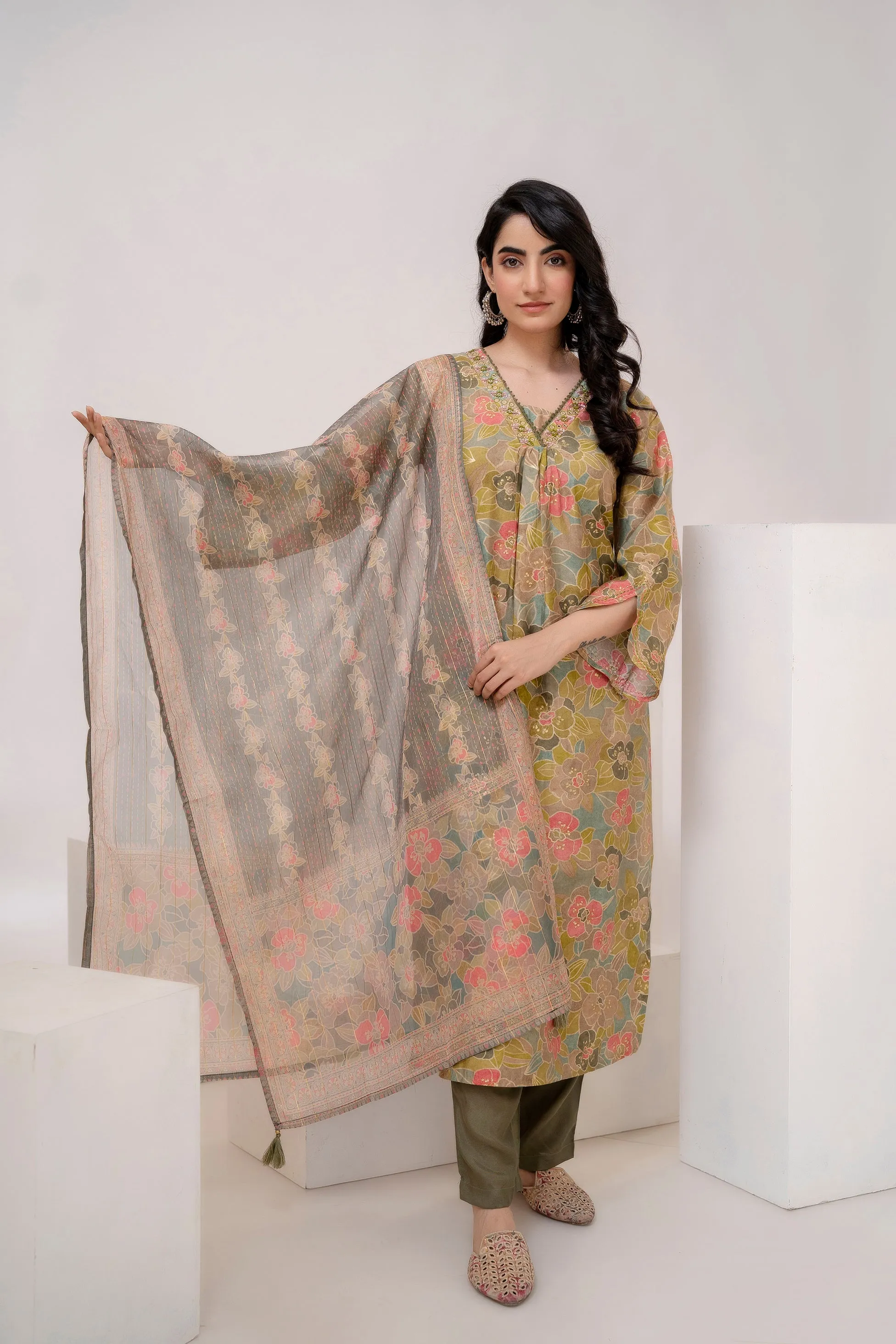 Women's Olive Green Muslin Kurta Pant and Dupatta Set