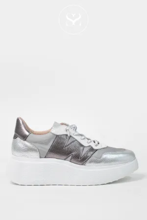 WONDERS A-3622 SILVER LEATHER CHUNKY PULL ON WEDGE TRAINERS